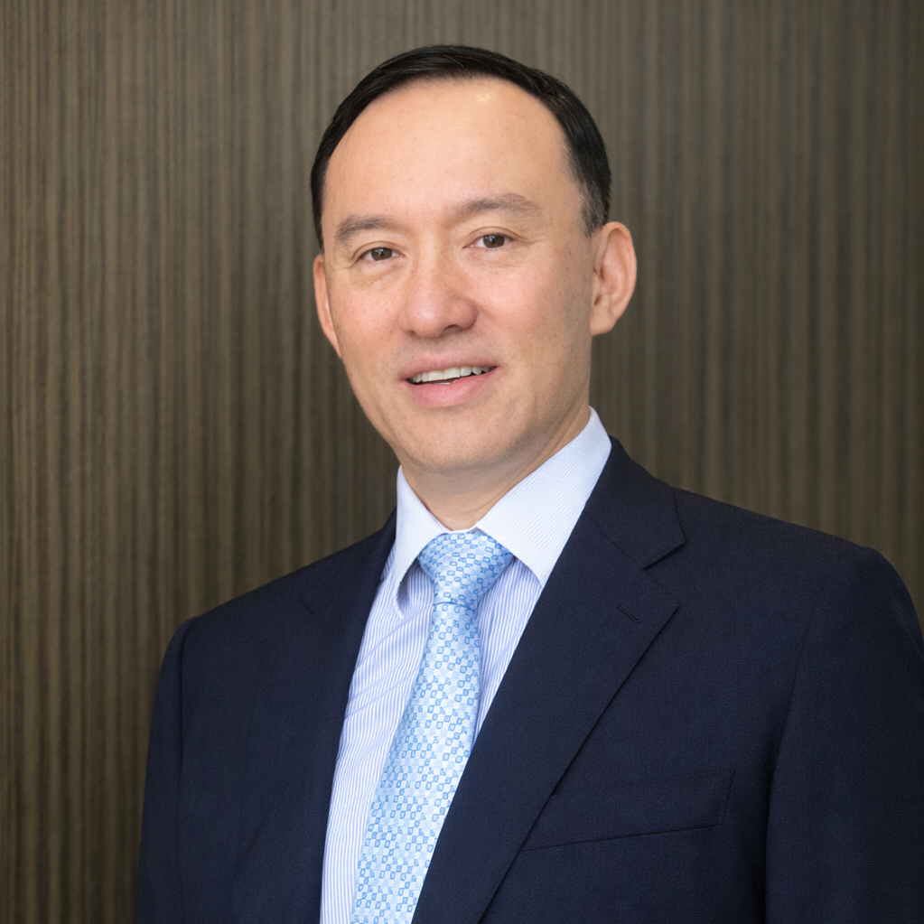 Dr Lawrence Lee, retinal specialist and vitreoretinal surgeon, City Eye Centre, Brisbane Australia